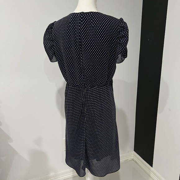 SOLD ‼️🚨Blue V-Neck Puff Sleeve Mini Dress - Picture 2 of 10